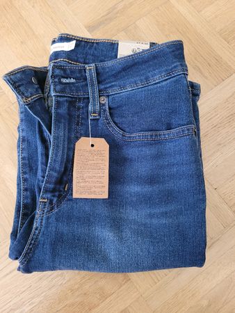 Levi's high-rise bootcut - 27x32