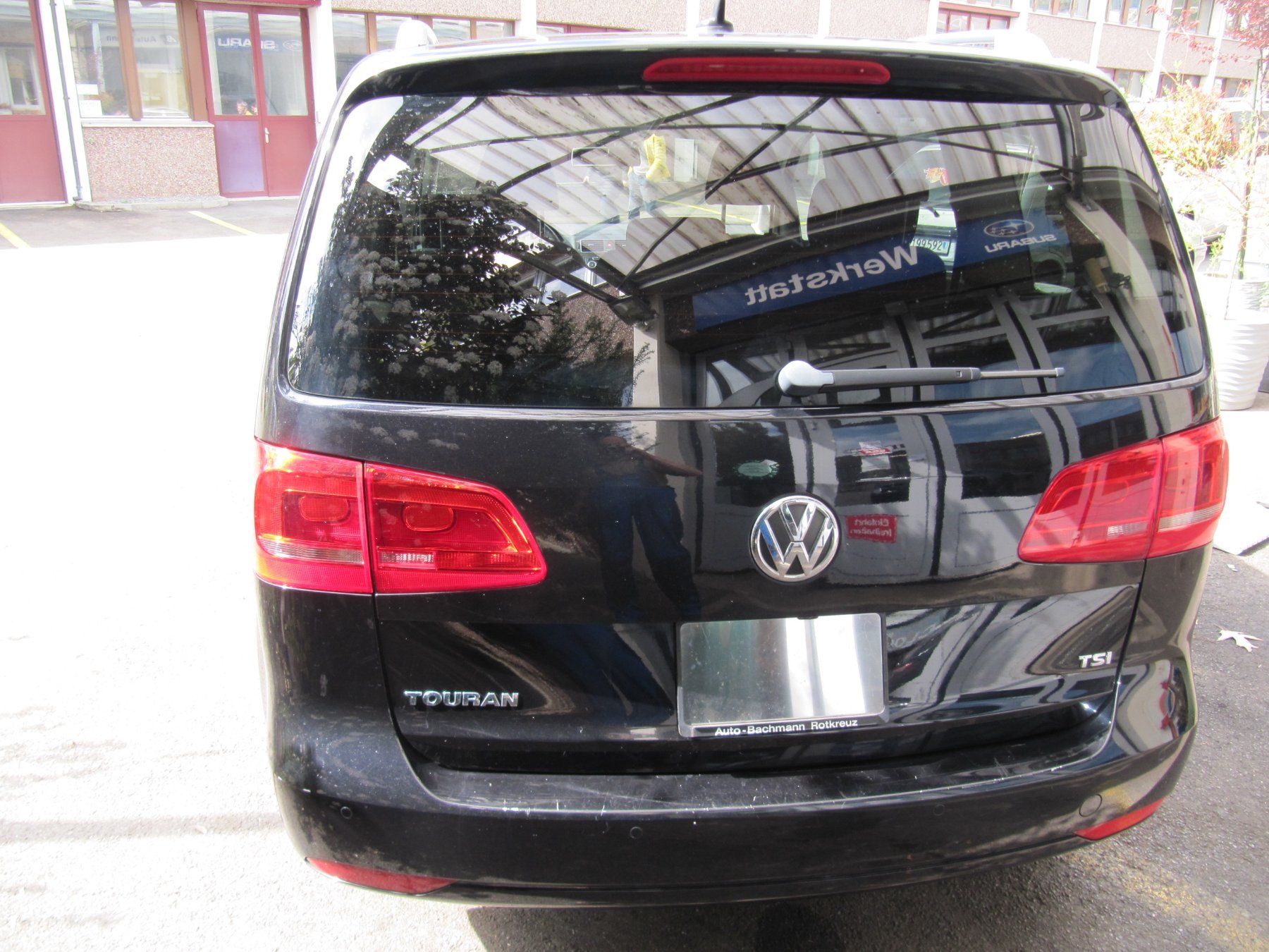 VW Automobili: VW Touran 1.4TSI   7 Plätzer – Usato da Rotkreuz venduto da auto-bachmann 6