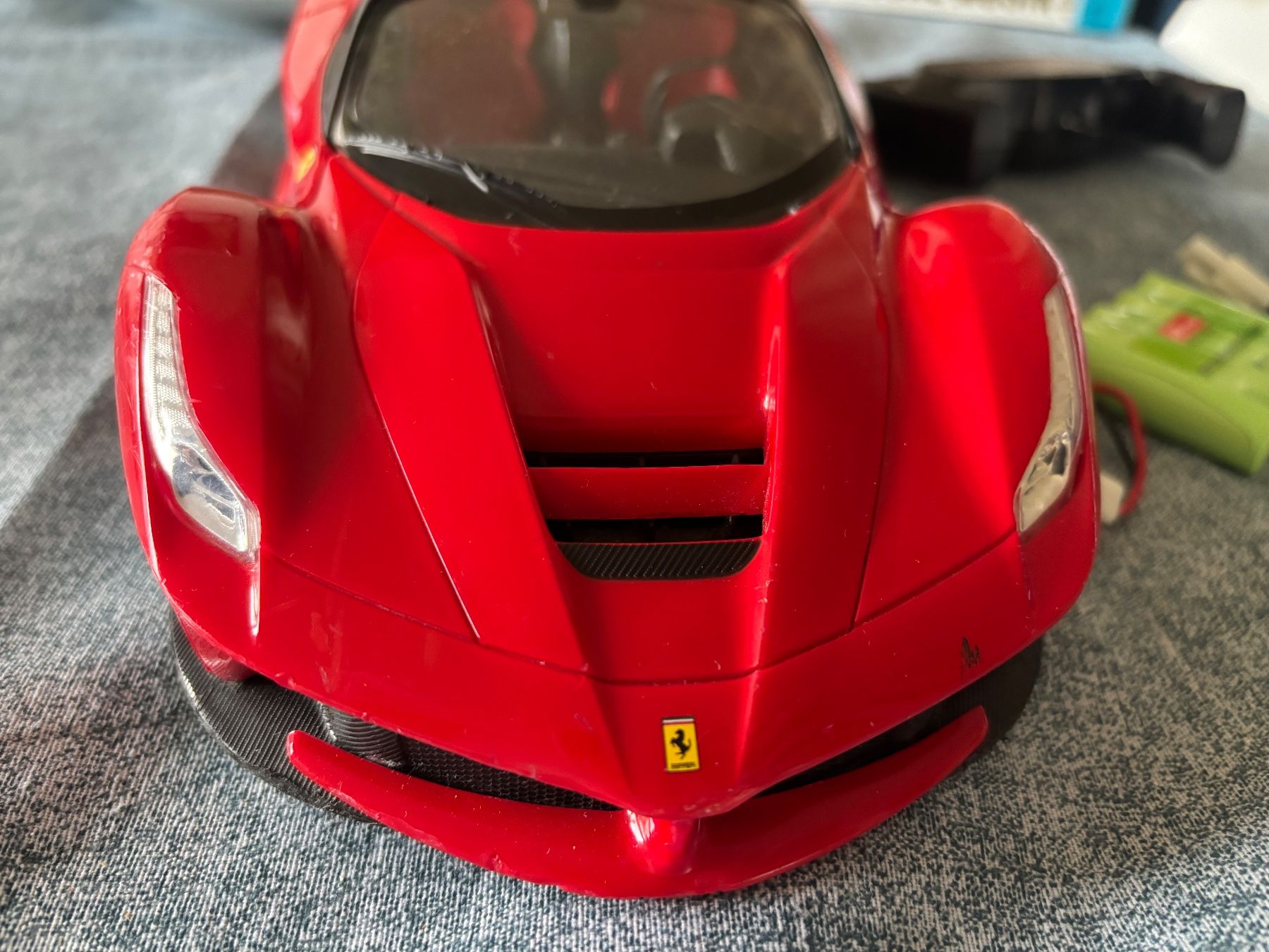Spielzeuge: Ferngesteuertes Auto Ferrari – Gebraucht aus Thun von Melpi2010 2