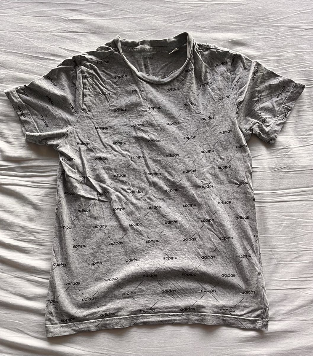 Adidas T-Shirts: T-shirt Adidas taille L – Gebraucht aus Delémont von bouboute01