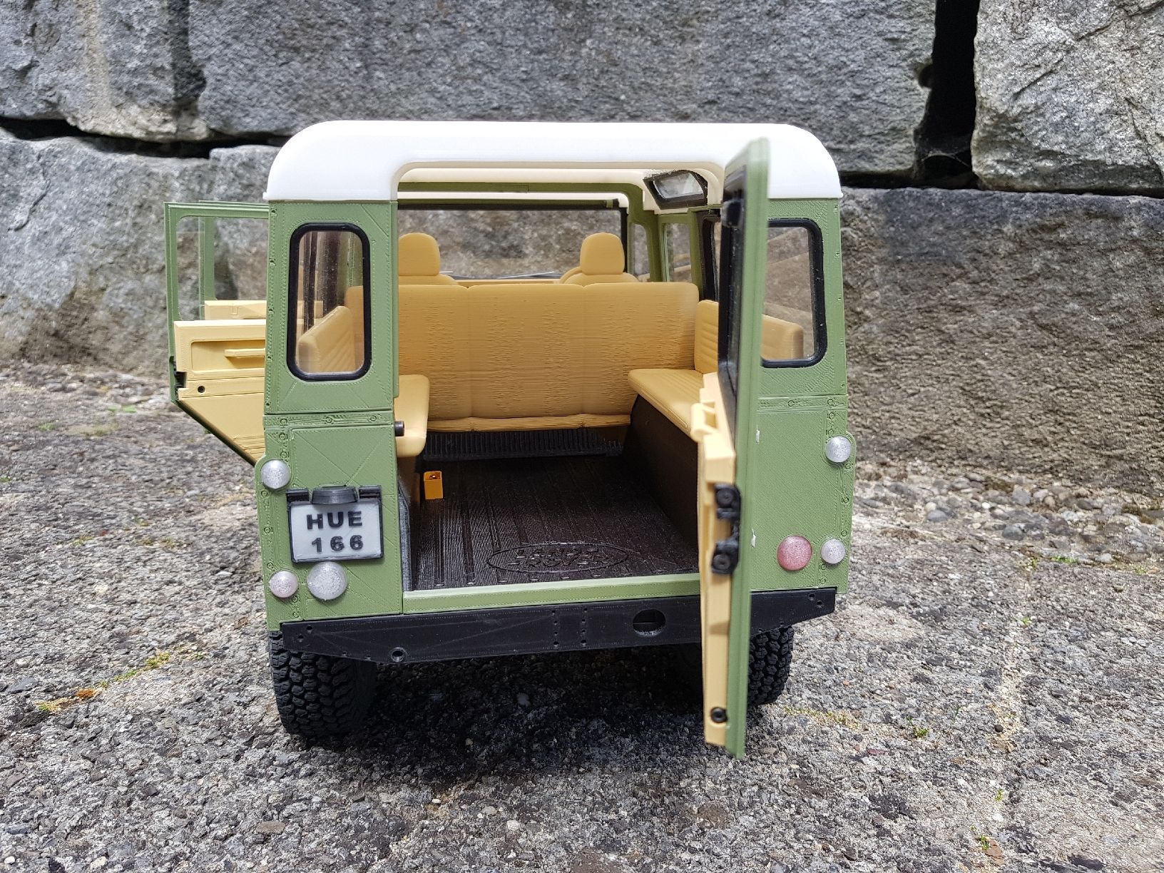Modellismo RC: RC Landrover Defender – Usato da Hettlingen venduto da mat_ts7l 3