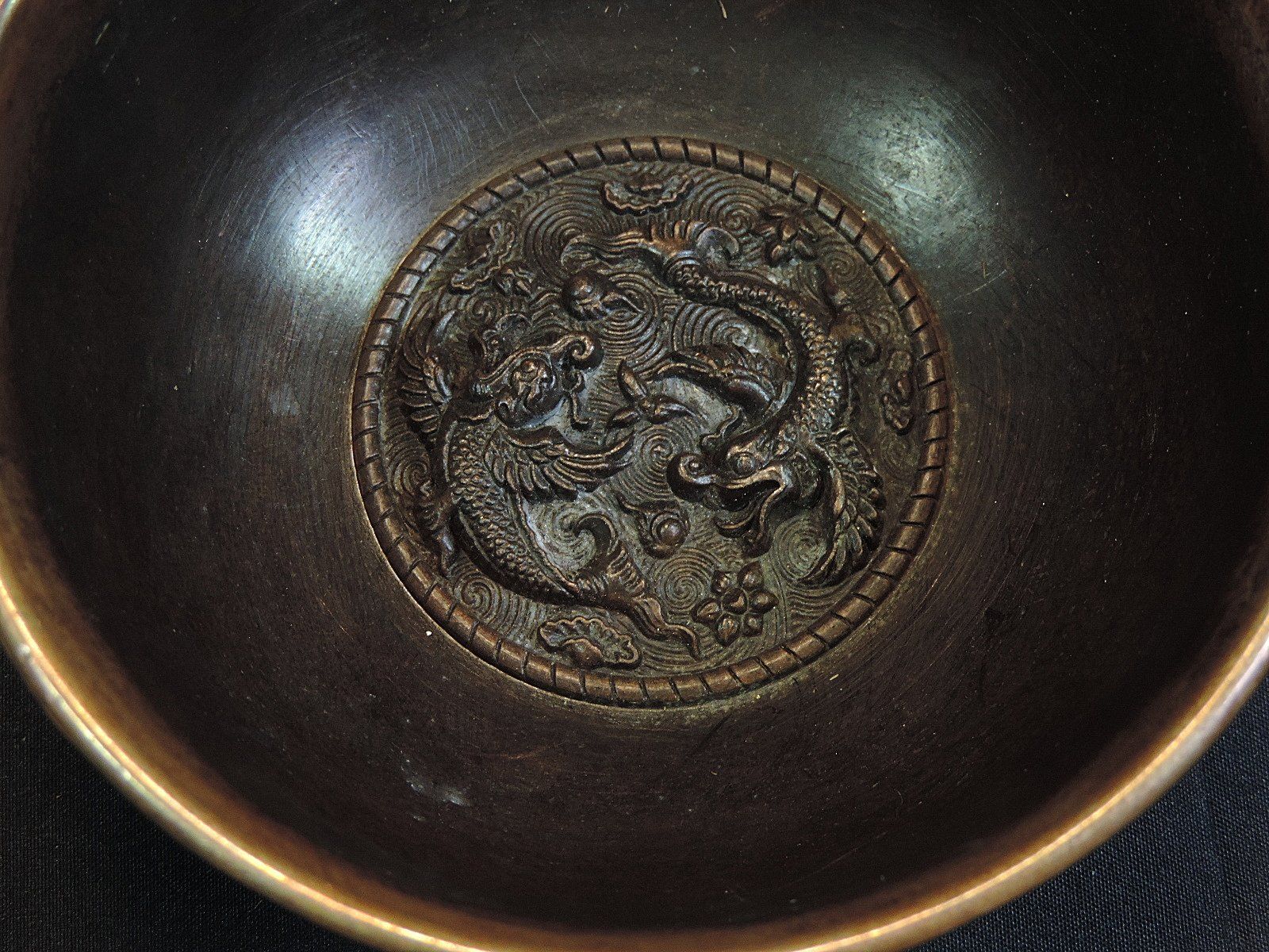 Schalen: China Bronzeschale mit Drachen und Phönix Verziert – Gebraucht aus Duggingen von roterbambus 4