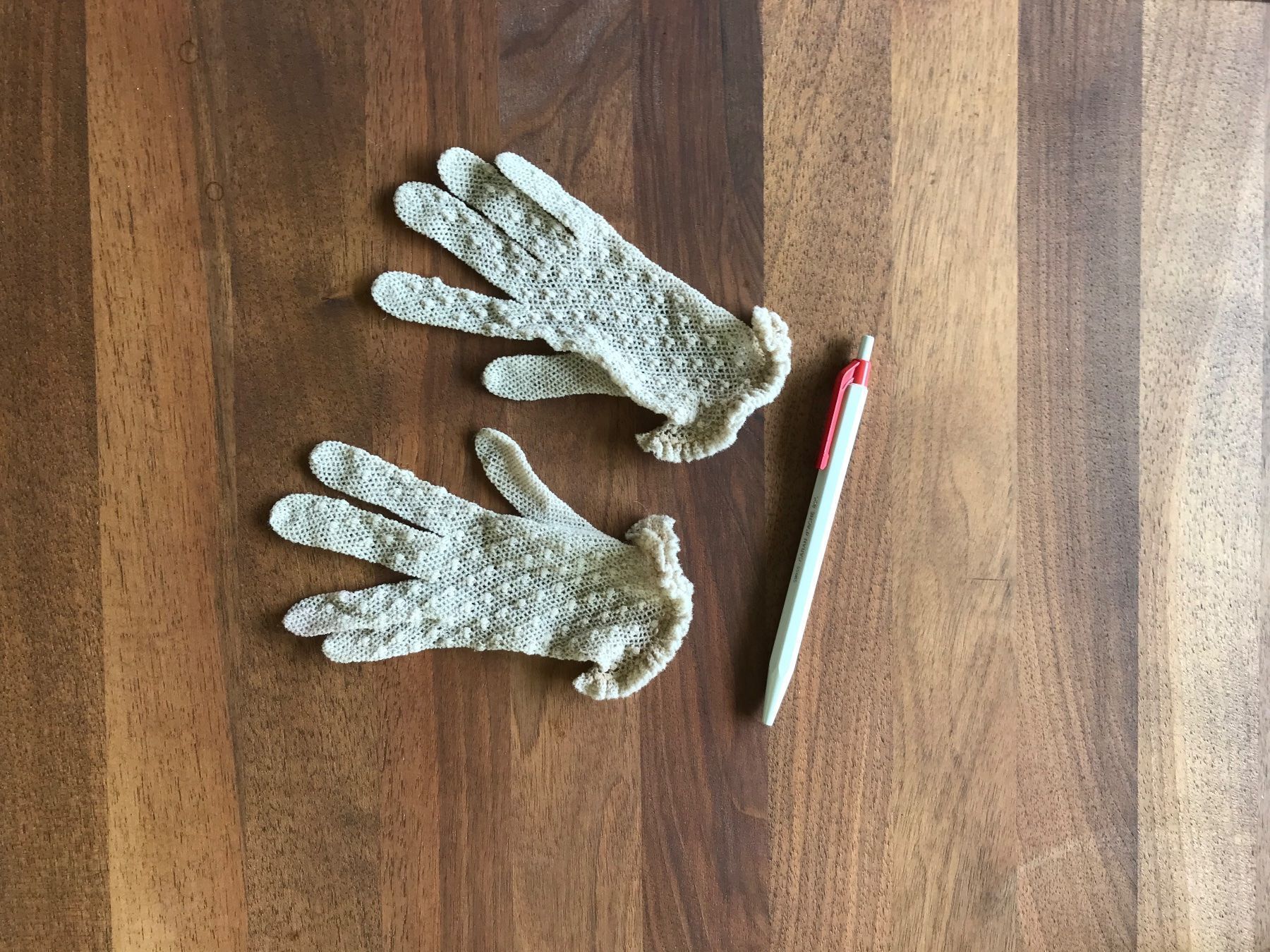 Kinderhandschuhe: Antike Kinderhandschuhe – Gebraucht aus Hittnau von Noppi 3