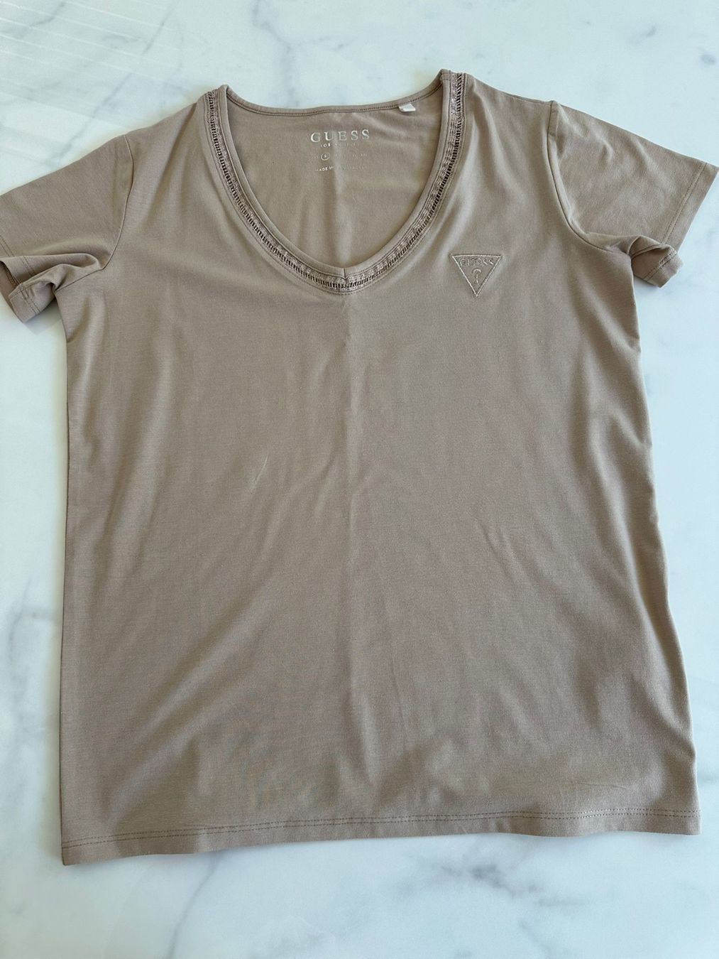 T-shirt: Guess Damen Tshirt Grösse S – Usato da Lausen venduto da Swissart123
