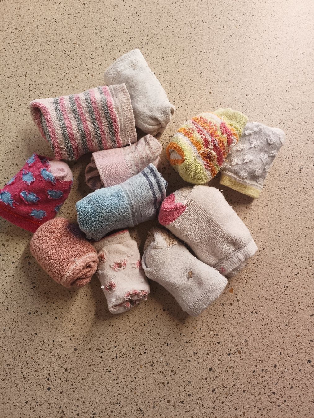 Socken für Kinder: Socken Newborn bis ca. 9 Monate – Gebraucht aus Humlikon von Zitrone011
