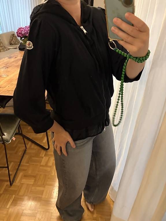 Jacken: Moncler Cardigan Grösse M/L – Gebraucht aus Unterägeri von mar_96hk 2
