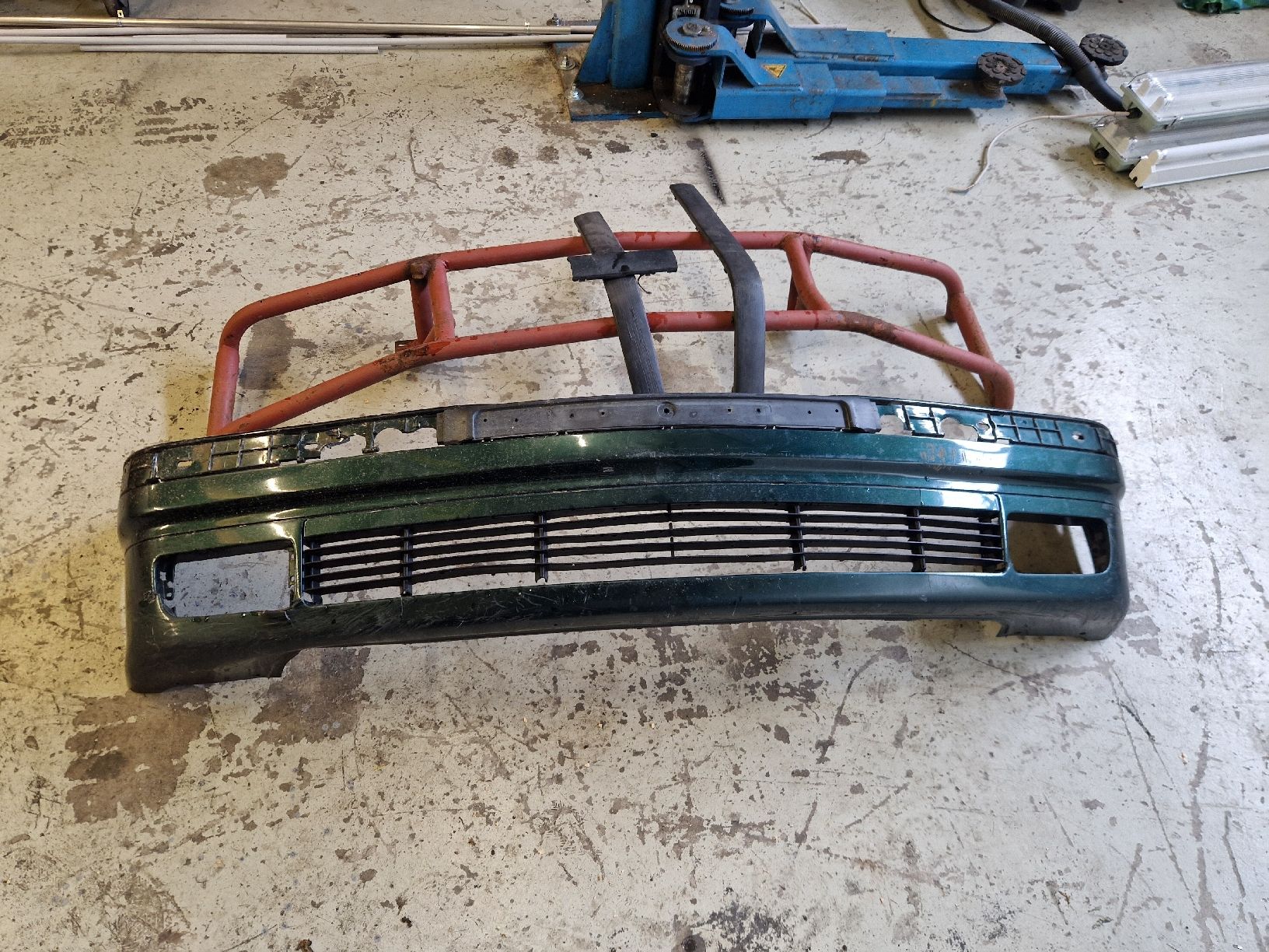 BMW Tutti pezzi di ricambio auto: Bmw e36 – Usato da Etziken venduto da Roschi-racing 1