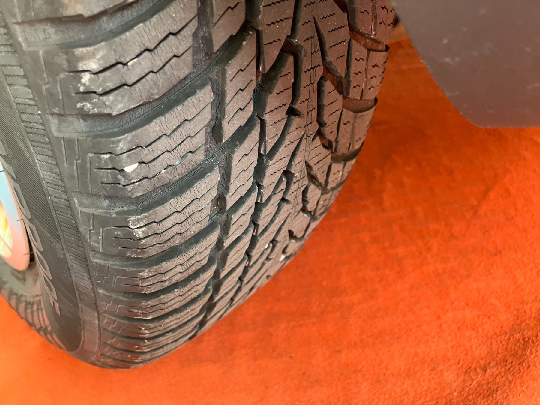 Ford Autos: FORD Focus 1.6i Carving Automatic – Gebraucht aus Gampelen von Steuer0 5