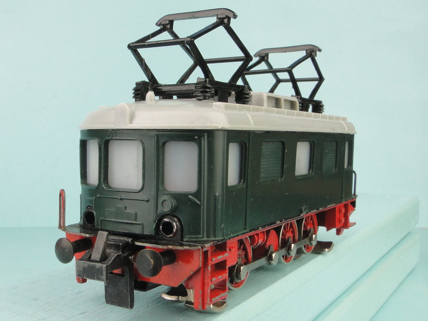 Trix Modellini di ferrovie: TRIX Express H0 BLS Lokomotive – Usato da Bülach venduto da cann11 3