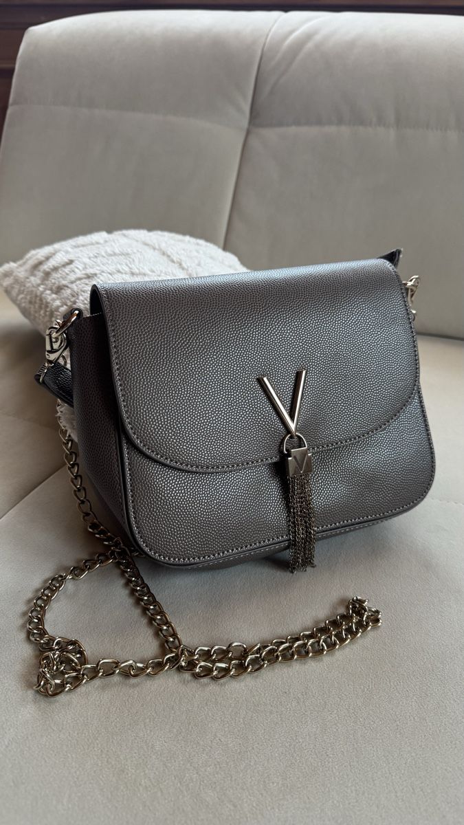 Valentino Borse da donna: Valentino Bag – Nuovo (secondo la descrizione) da Surcasti venduto da Lenkita