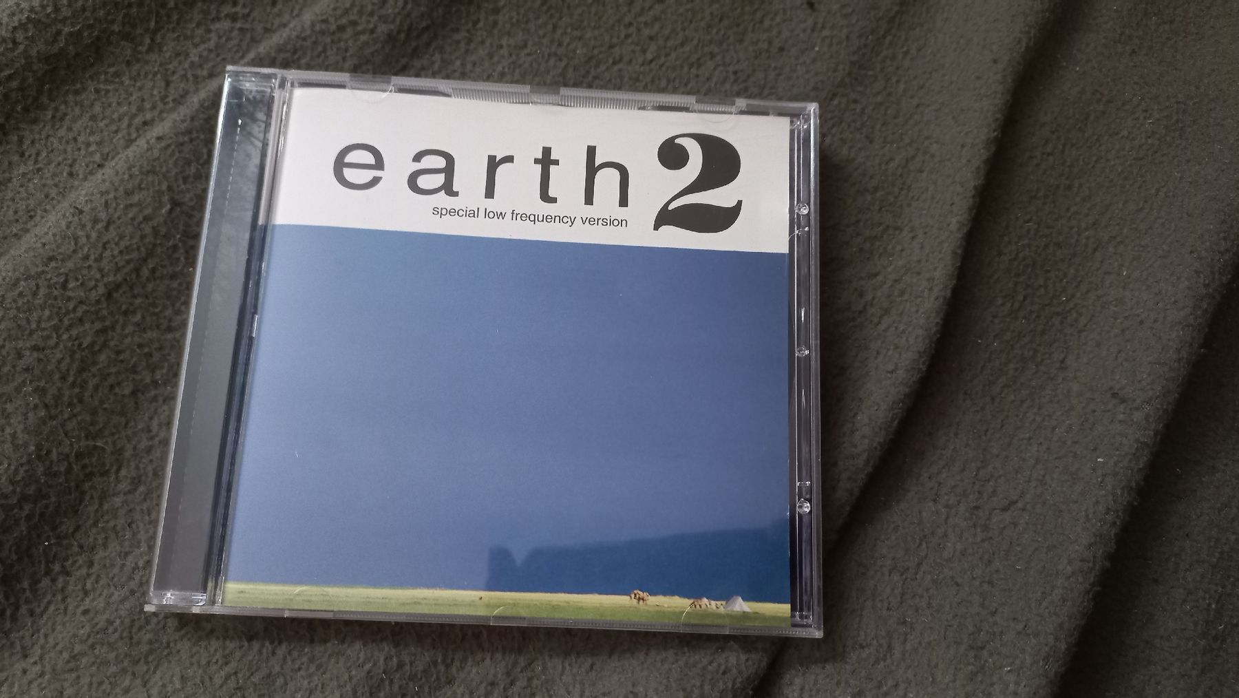 CD: Earth - Earth 2 - Special Low Frequency Version CD Drone – Usato da Olten venduto da Donatello1984