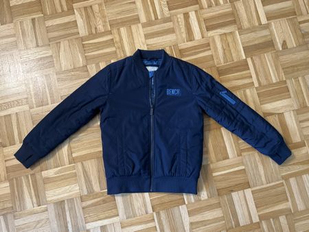 Bench Übergangsjacke marine, Gr. 128, Top Zustand