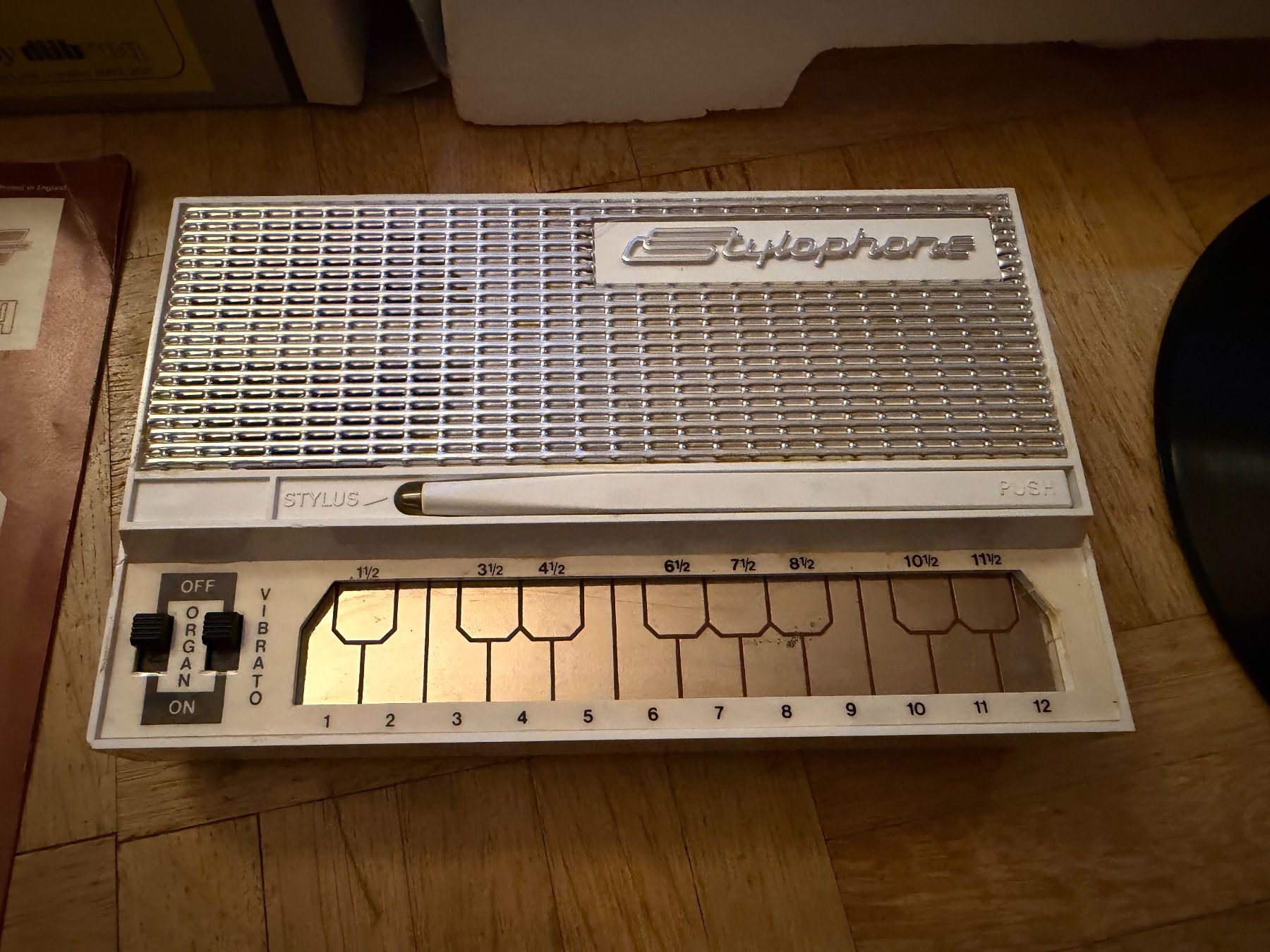 Musikinstrumente: Stylophone Rolf Harris Edition mit OVP – Gebraucht aus Adliswil von synchrot 2