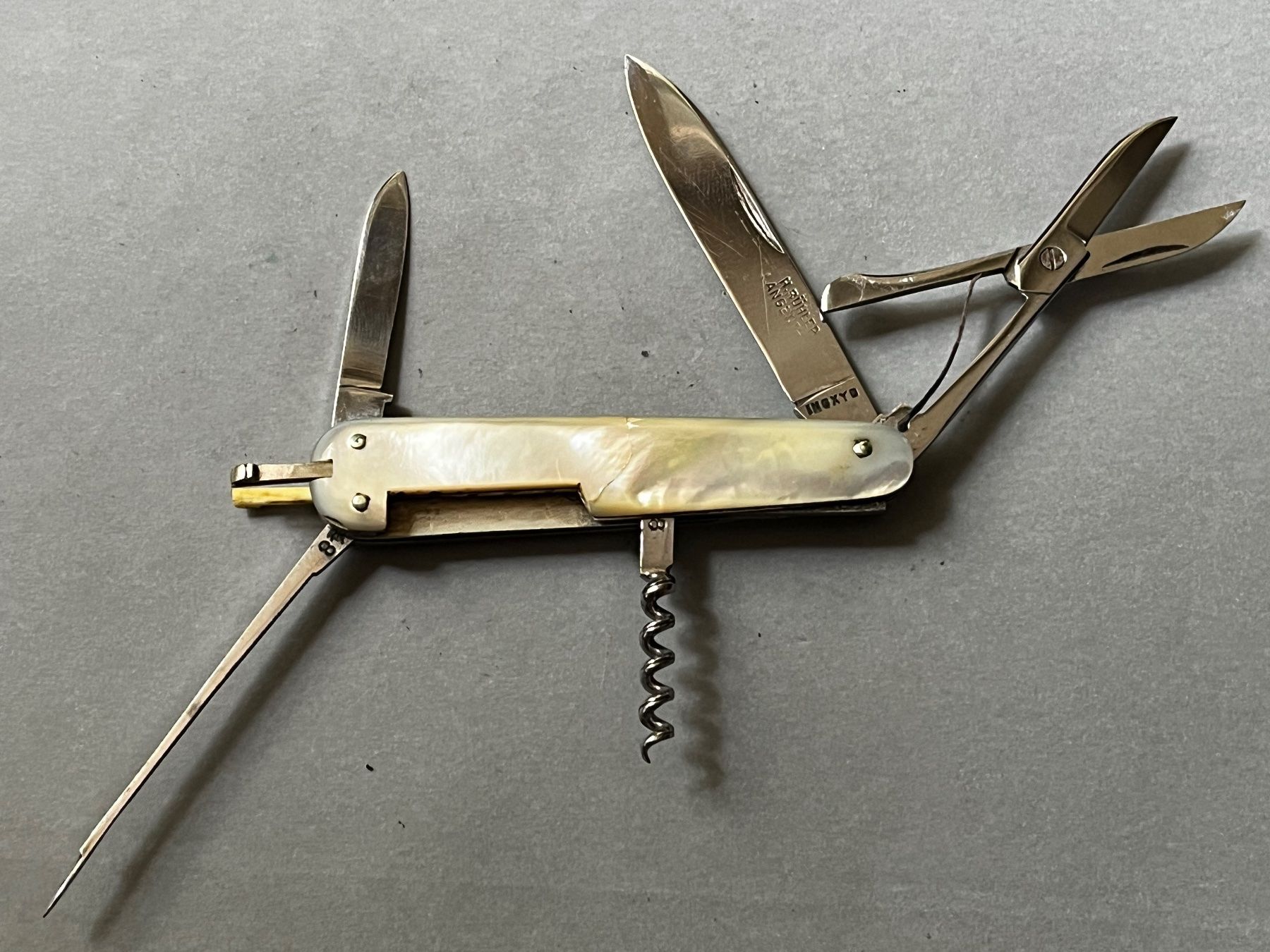 Coltelli tascabile: Sackmesser Bühler Langenthal 80 mm Perlmutt, mit Etui - RAR – Usato da Zürich venduto da FV.vintage