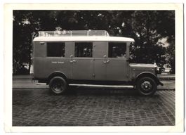 2 Fotografien Lastwagen Mercedes Benz, L