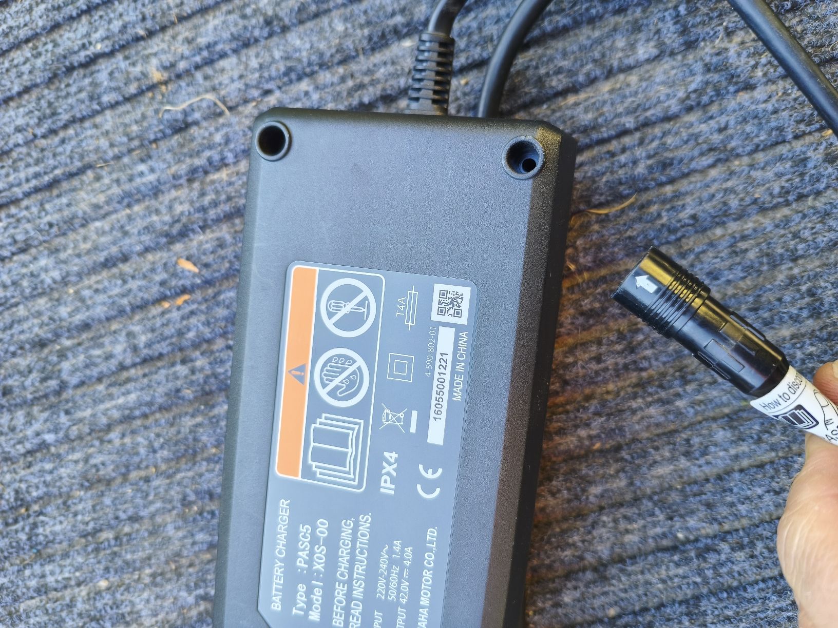 Yamaha Chargeurs: Yamaha Ladegerät – D'occasion à Zürich par luc_mf5d 2