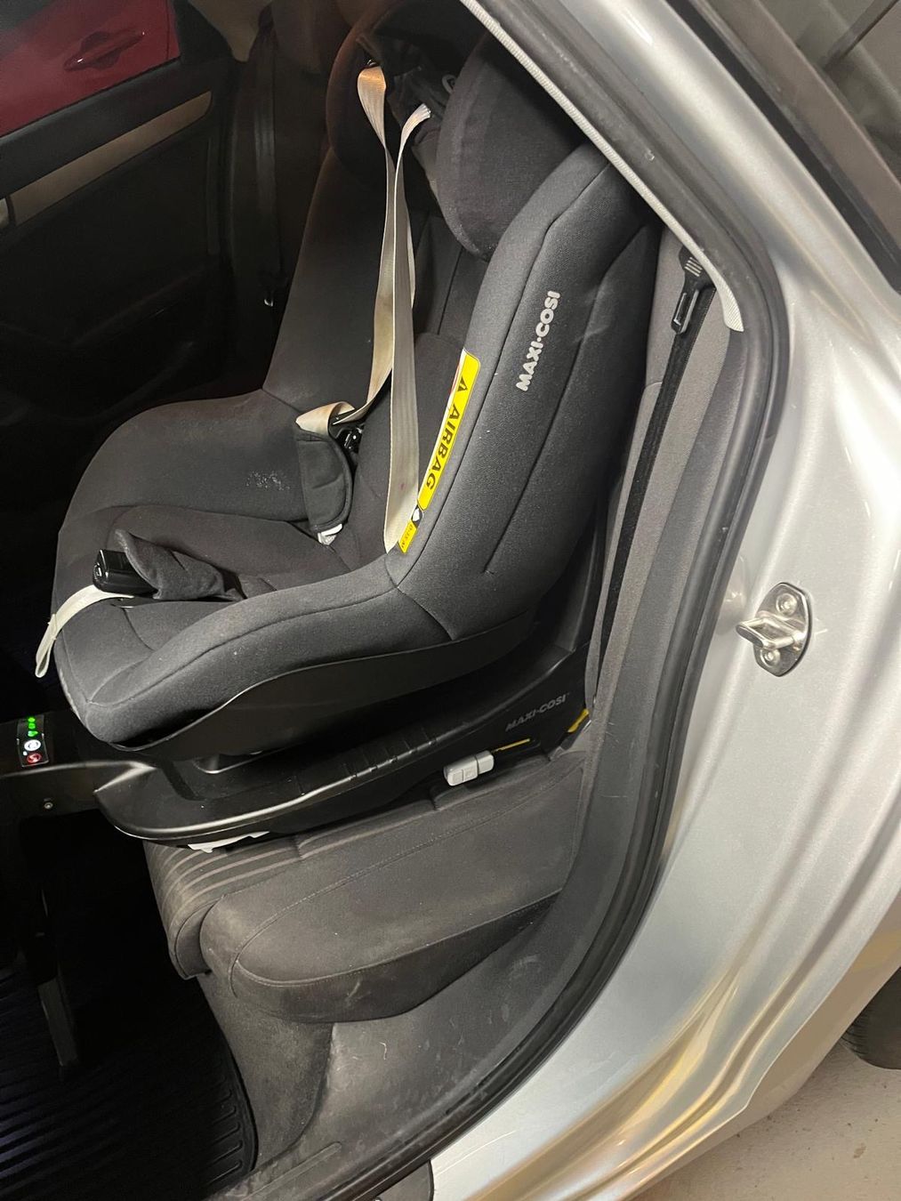 Maxi-Cosi Seggiolini per auto: Maxi-Cosi 2way Pearl mit Isofix – Usato da St. Gallen venduto da mirnes84 2