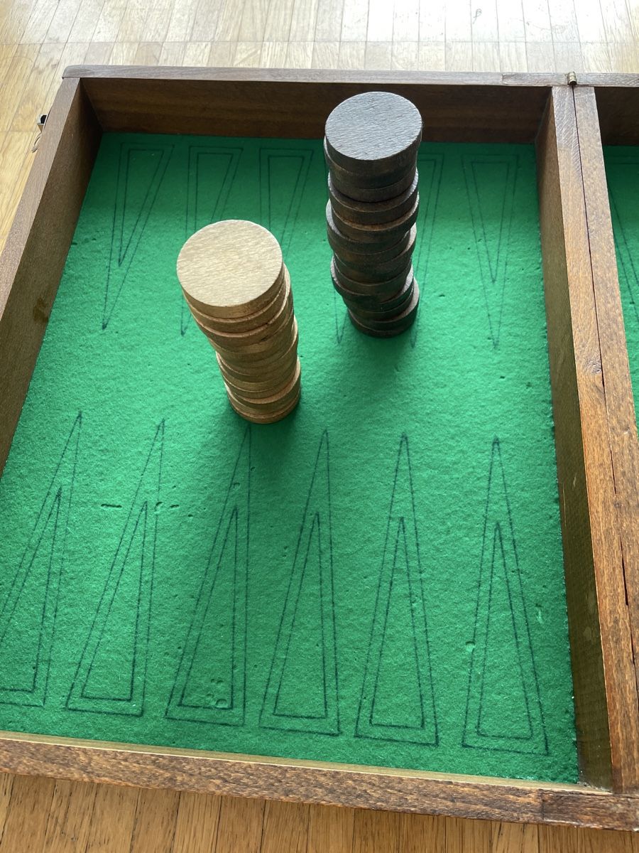 Jeux: Wooden Backgammon and Chess Board – D'occasion à Neuchatel par shi_9fzw 2