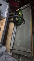 Motorsäge mit Zubehör und Holzkiste gebrauchter Zustand