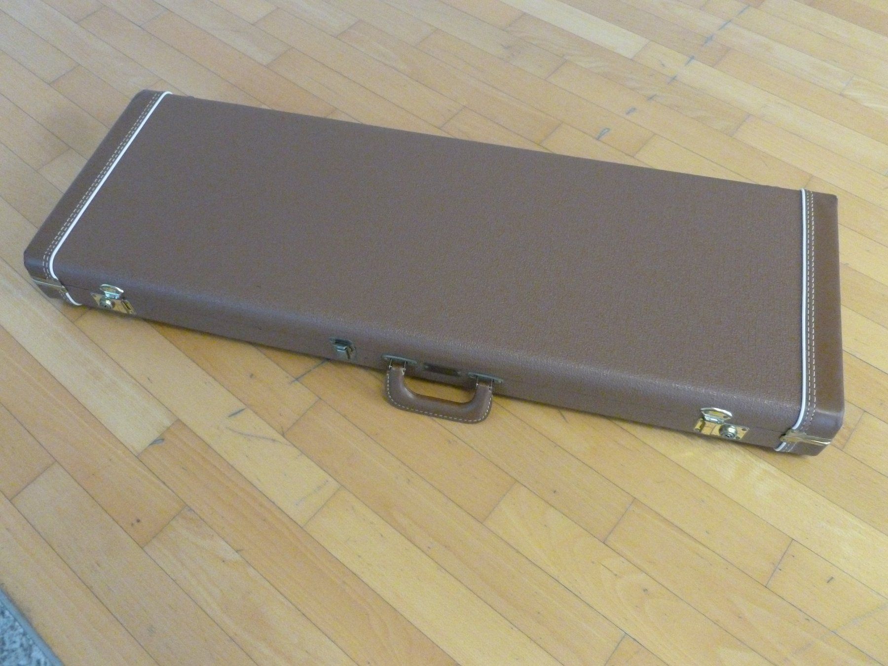 Fender Strumenti musicali: FENDER CUSTOM SHOP CASE KOFFER BROWN TOLEX STRATOCASTER TELE – Usato da Bremgarten b. Bern venduto da clash93 2
