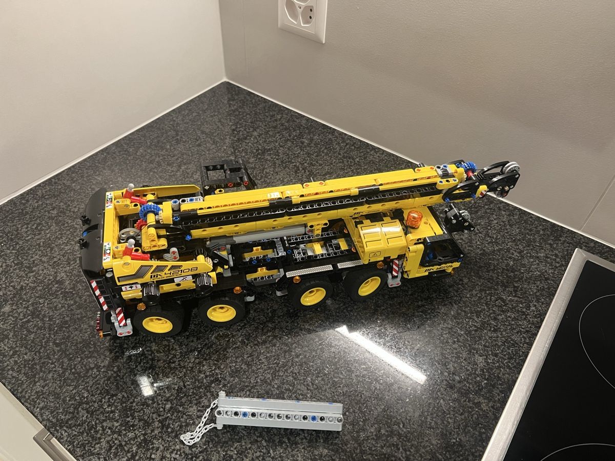 Lego Kit di costruzioni: LEGO Technic 42108 Mobilkran – Usato da airolo venduto da unimo78 4