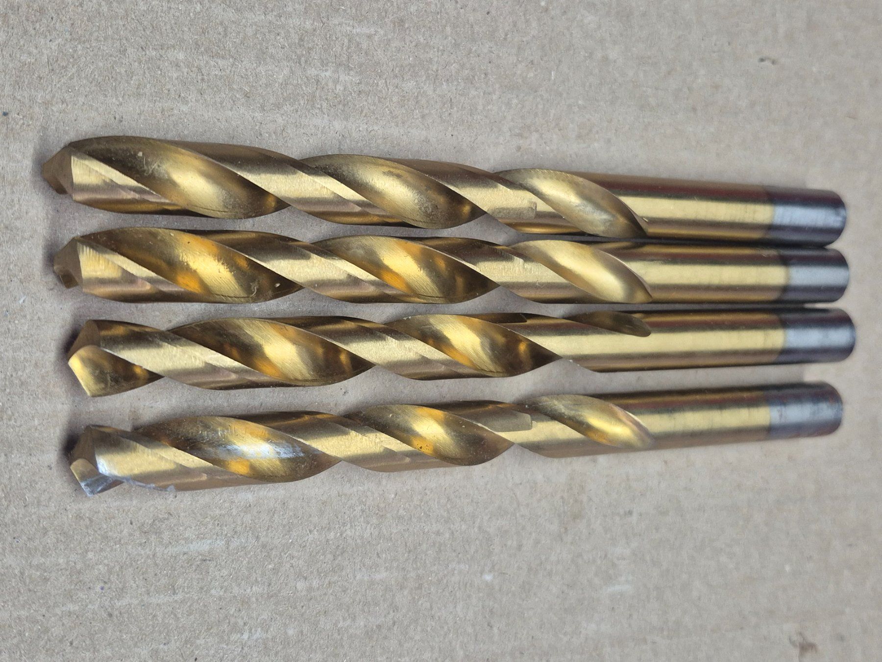 Tutti gli attrezzi: 4x 11.8mm HSS Bohrer – Nuovo (secondo la descrizione) da Bigenthal venduto da fugo
