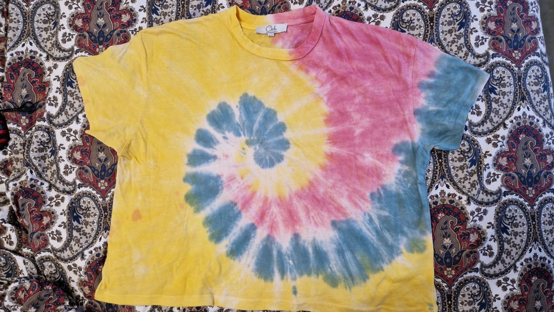 C&A T-shirt: Gelb-blau-pink TShirt – Nuovo (secondo la descrizione) da Oberengstringen venduto da Asteroid56