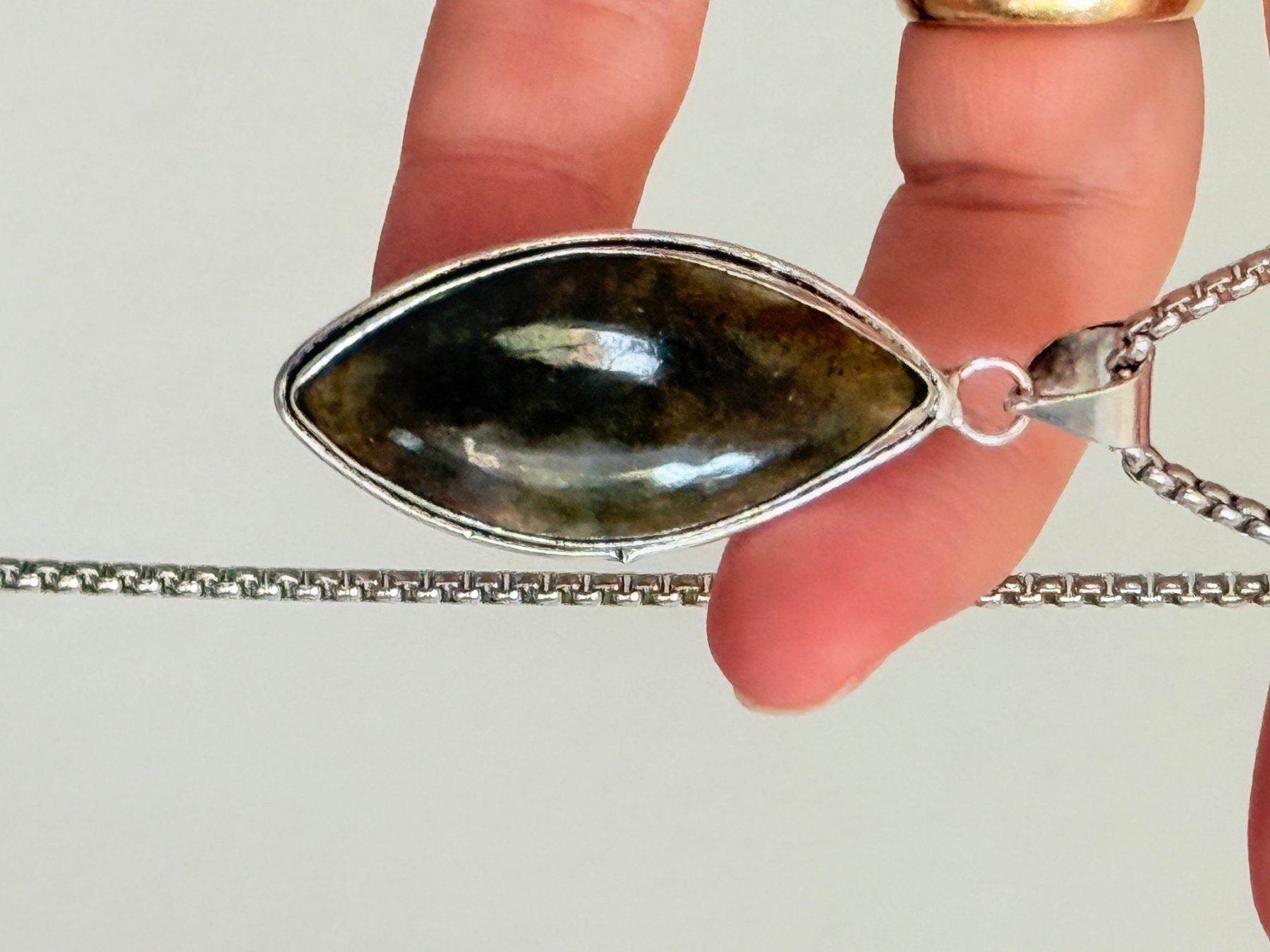 Colliers: Labradorite necklace – Neuf avec emballage d'origine à Genève par AGBERG 9