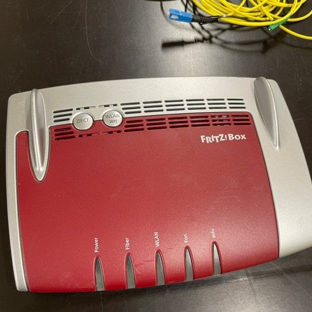 Fritz!Box Router 4590 inkl. 2.8m Glasfaserkabel Kaufen auf Ricardo