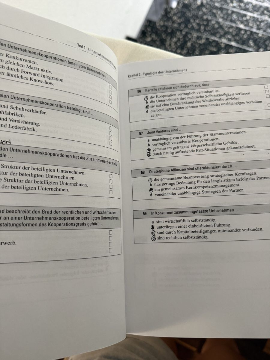 Livres: Multiple-Choice-Aufgaben Managementorientierte BWL  – D'occasion à Grosswangen par cungibungi 2