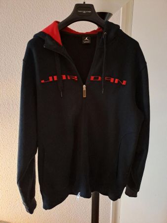 Jordan Kapuzenjacke schwarz mit Reissverschluss