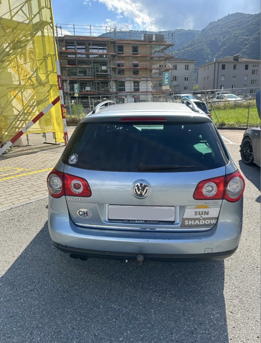 VW Automobili: Volkswagen Passat Variant 2.0 FSI 2006 – Difettoso da Camignolo venduto da dom_95sp 3