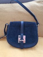 Sac bandoulière noir en daim et cuir - Élégant!
