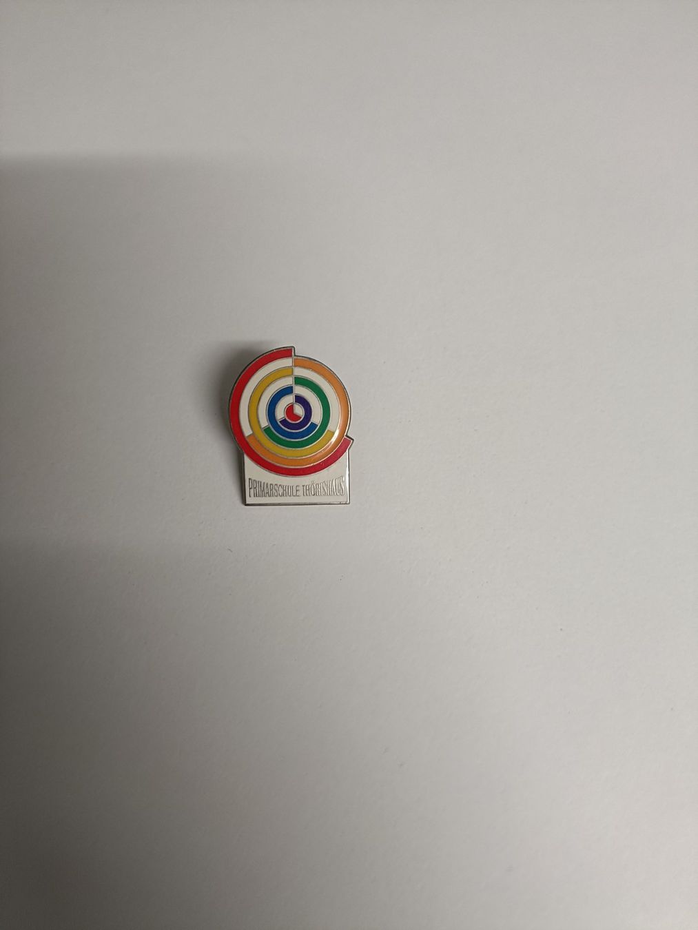 SBB/CFF/FFS Plaketten & Abzeichen: Pin Primarschule Thörishaus – Gebraucht aus Köniz von Gamecollect