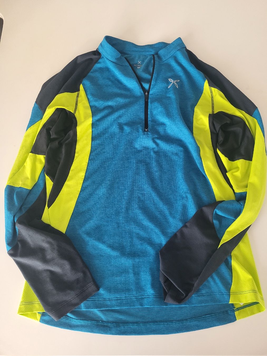 T-Shirts: Montura lang Shirt Gr L – Gebraucht aus Altwis von susi70