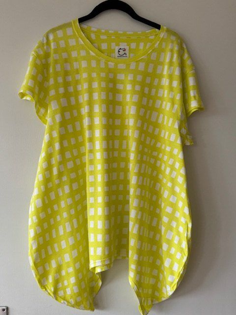 T-shirt: T-shirt Tsumori Chisato – Nuovo (secondo la descrizione) da Zürich venduto da catherinegisele