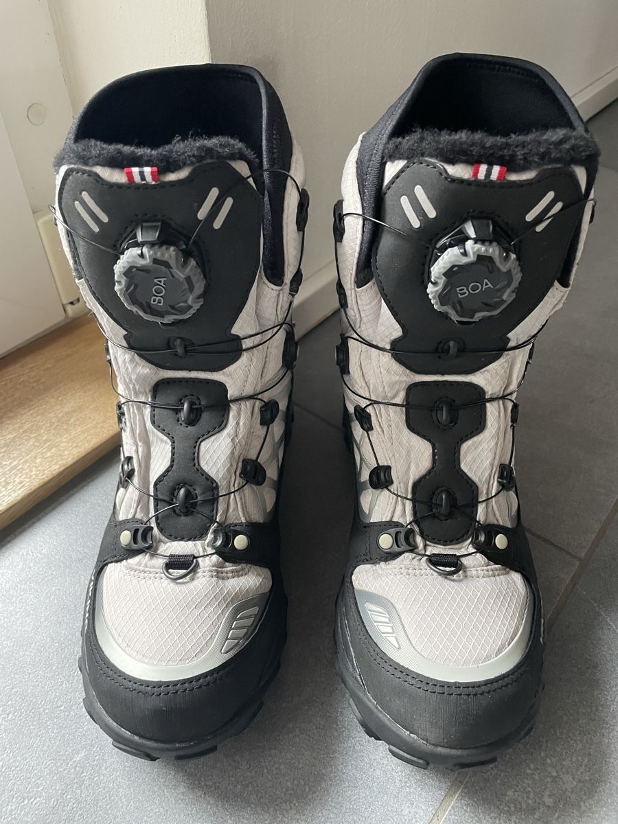 Viking Scarpe da uomo: VIKING - Constrictor III Boa - Winterschuhe – Usato da Kallnach venduto da elsilencio