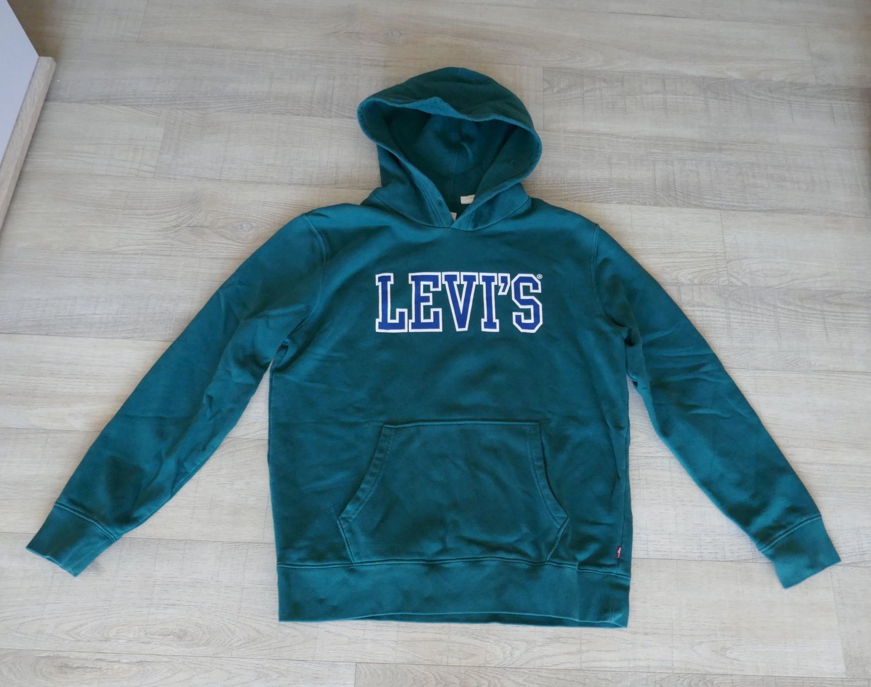 Levi's Pullover & Sweatshirts: Pullover, Hoodie Levis, grün, Gr. M – Gebraucht aus Port von uzuku