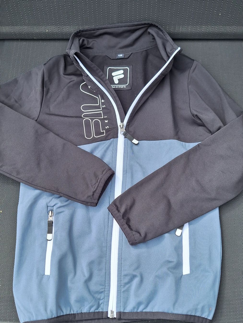 Fila Jacken: Fila Übergangs / Sportjacke, Gr. 128, – Gebraucht aus Hettenschwil von Schneuggi2 1