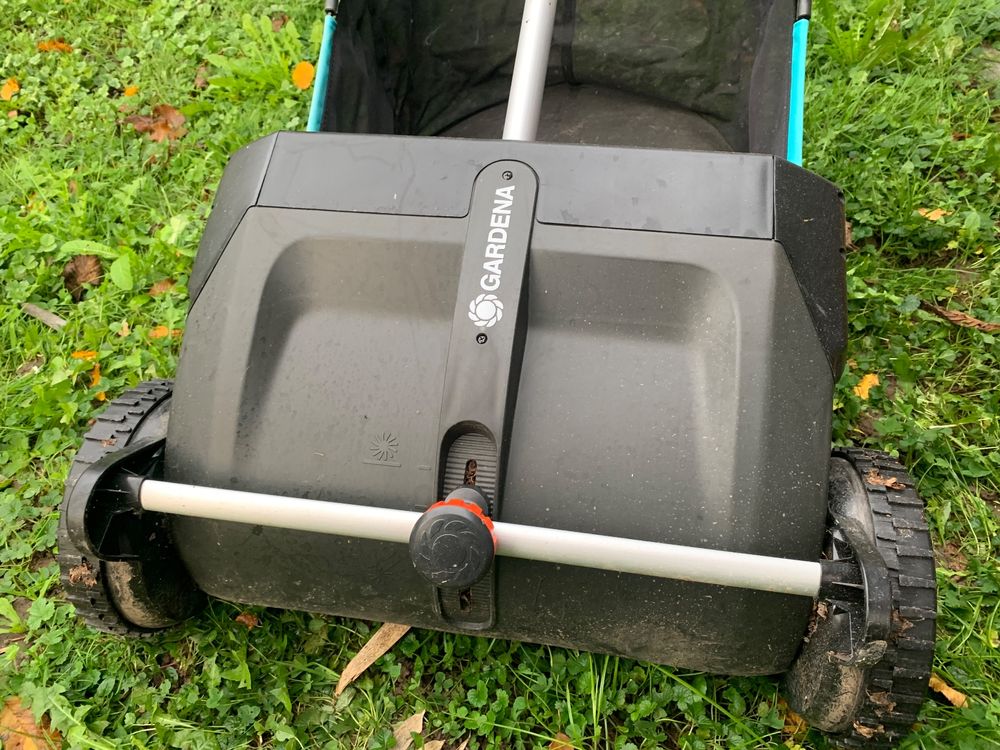 ZEYUAN Rasenkehrmaschine 103L – Laubsammler Mit Einstellbarer Höhe Für Perfekten Rasen