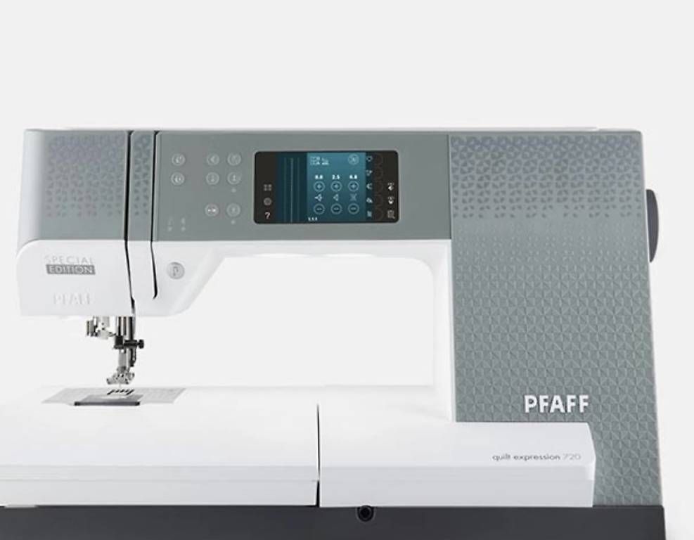 Toutes les machines: quilt expression 720 - Special Edition – Neuf avec emballage d'origine à Chavannes-des-Bois par and_gz9d