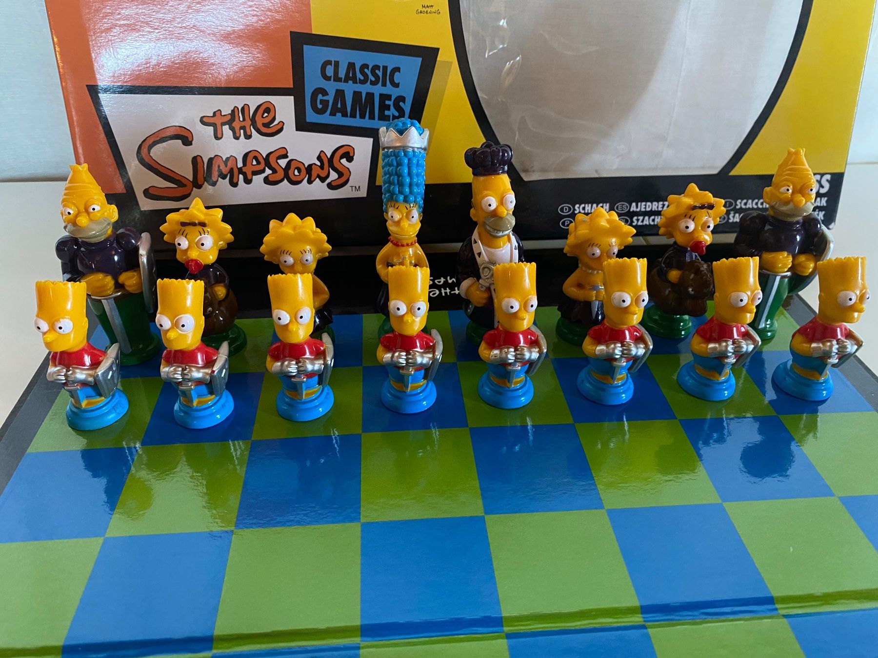 Spiele: Jeu d'echec 'THE SIMPSONS' – Gebraucht aus St-Prex von Okoala 5