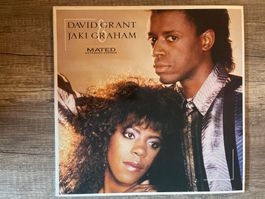 A655/David Grant & Jaki Graham - Mated