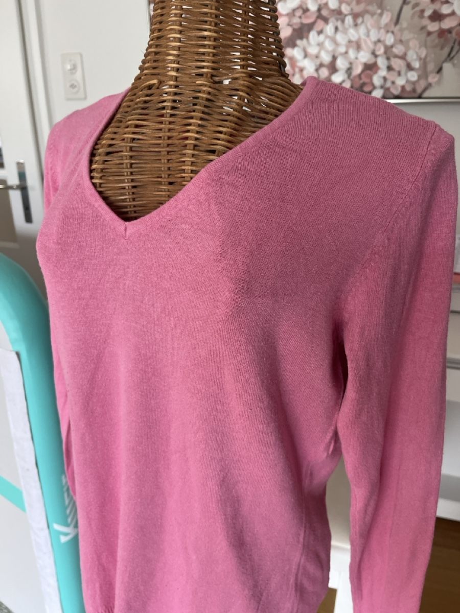 Pullover & Sweatshirts: Pullover V-Ausschnitt Rosa, Casablanca.M – Gebraucht aus Solothurn von Bobesch08 1