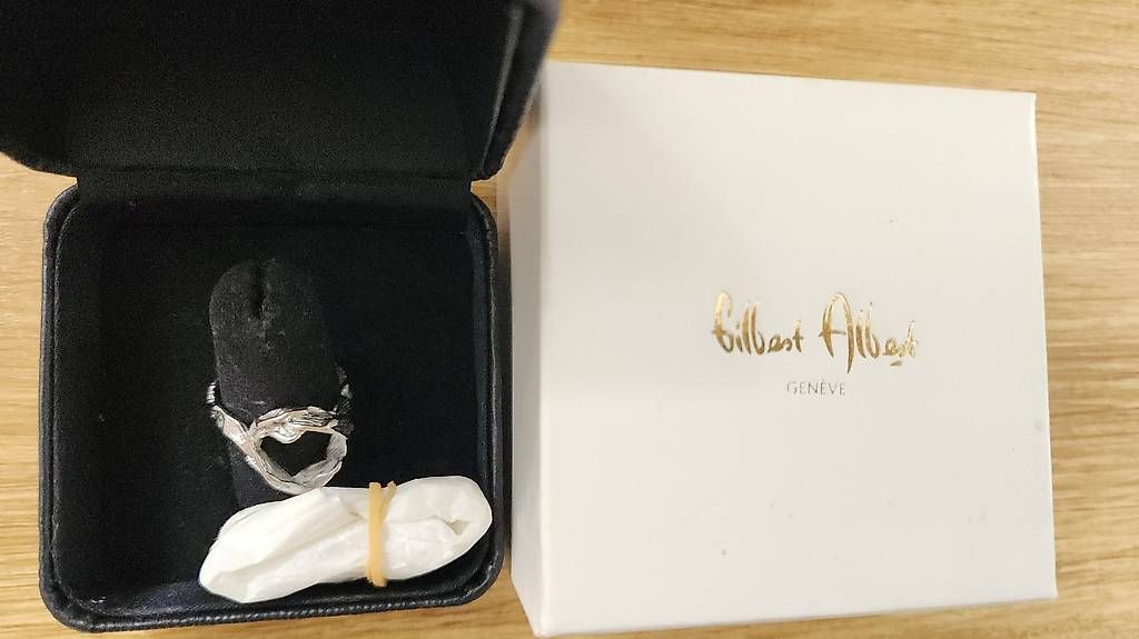 Anelli: Bague Gilbert Albert en or blanc avec billes – Usato da La Rippe venduto da ric_6hh9