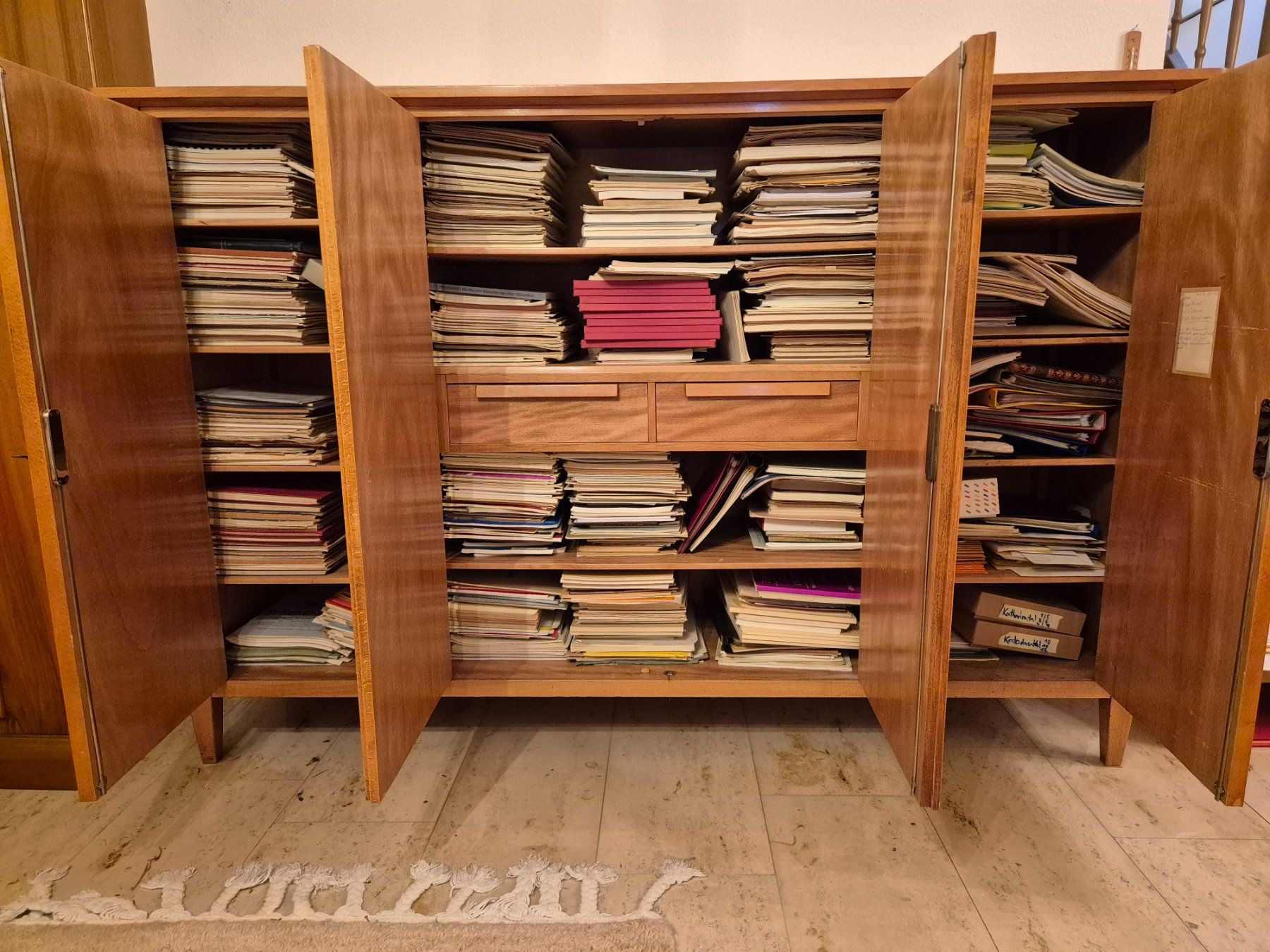 Set di tavolo e panche: Esszimmer aus den 60er Jahren – Usato da Steinach venduto da ACMO32O 8