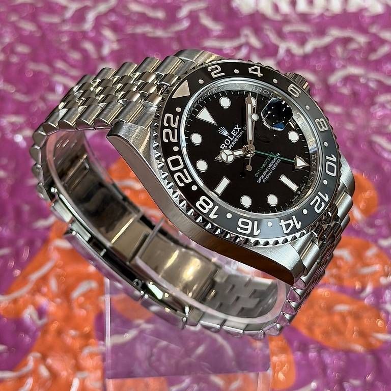 Orologi: Rolex GMT-Master II "Bruce Wayne" 126710GRNR – Usato da Genève venduto da minty.watches 2