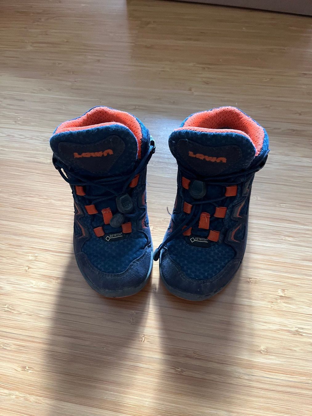Lowa Scarpe per ragazzi: Lowa Wanderschuhe – Usato da Winterthur venduto da melansen 1