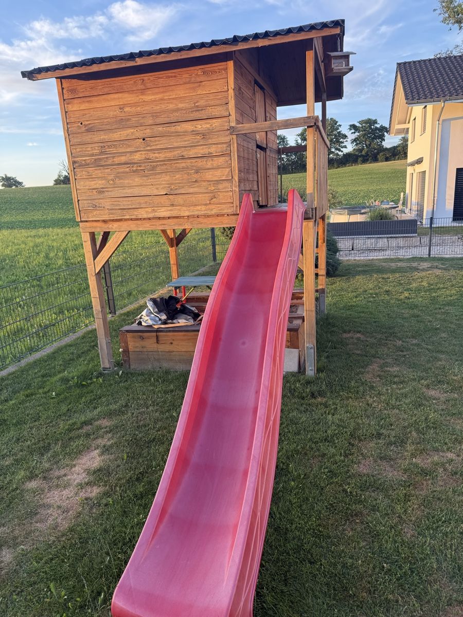 Casette per bambini: Cabane en bois avec toboggan et bac à sable – Usato da Tentlingen venduto da DELBAST 3