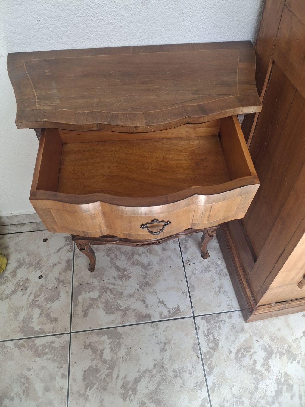 Commodes: Kommode mit Schubladen  – D'occasion à Aarburg par ssi_ckz5 4
